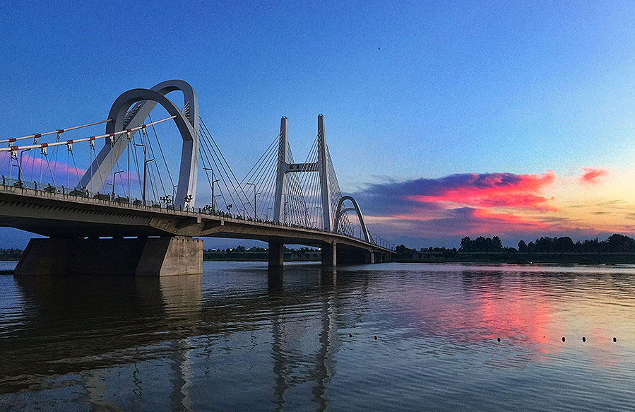 汉中市龙岗大桥